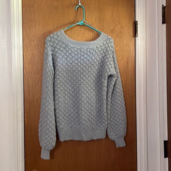 #6•DIZZY GAL•NWT GREY SCALE KNIT FUZZY V NECK PULLOVER SWEATER SIZE SMALL - Picture 10 of 10